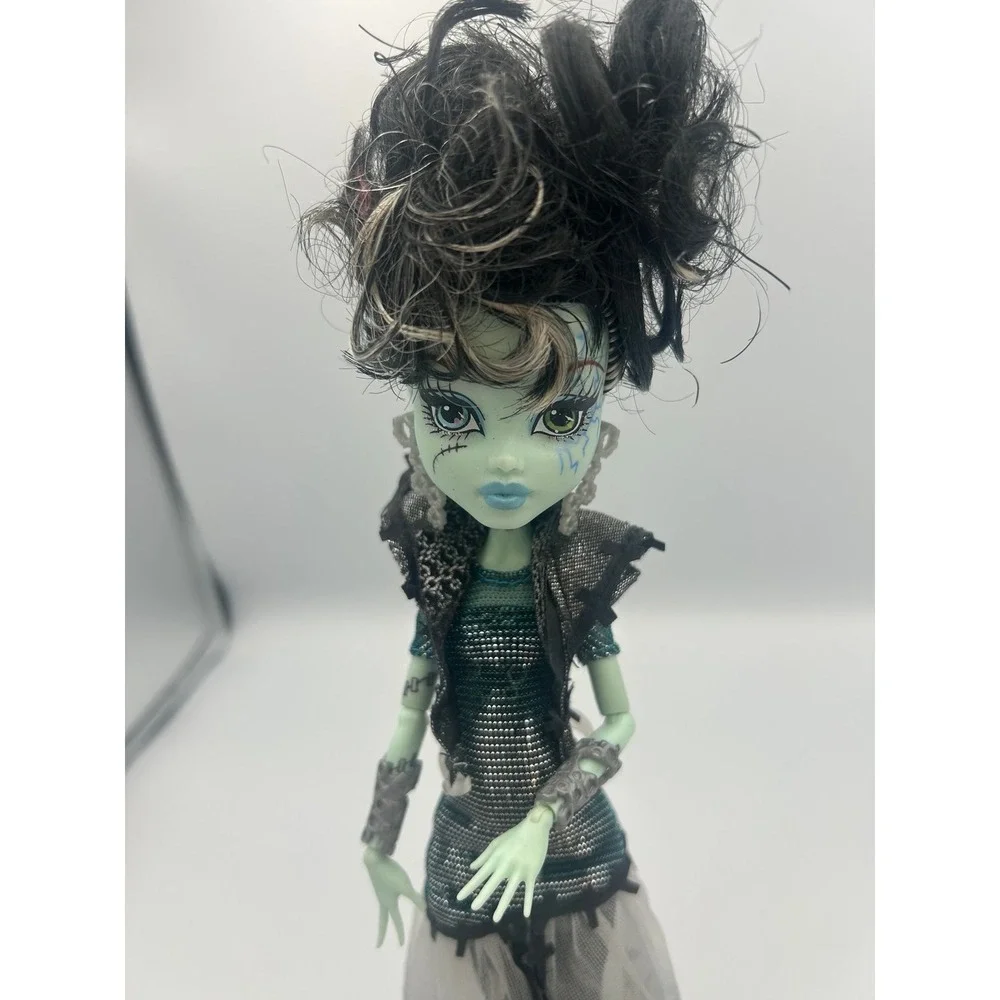 Monster High Ghouls Rule Frankie Stein